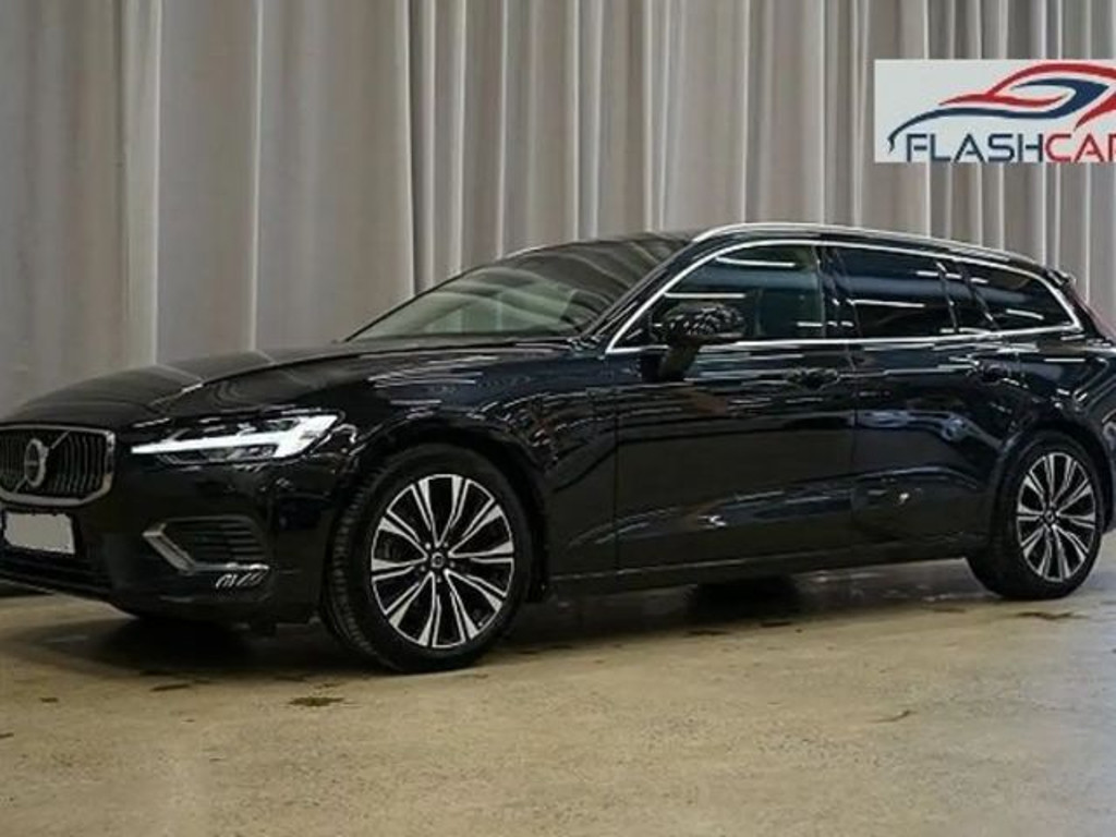 Volvo V60 AWD Hybrid Recharge Core