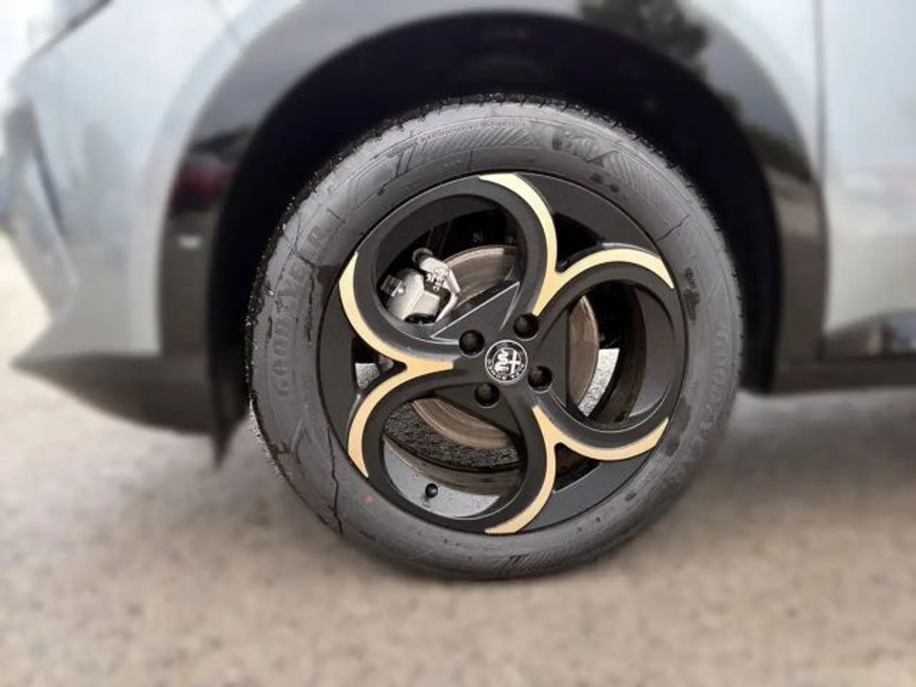 Alfa Romeo Junior