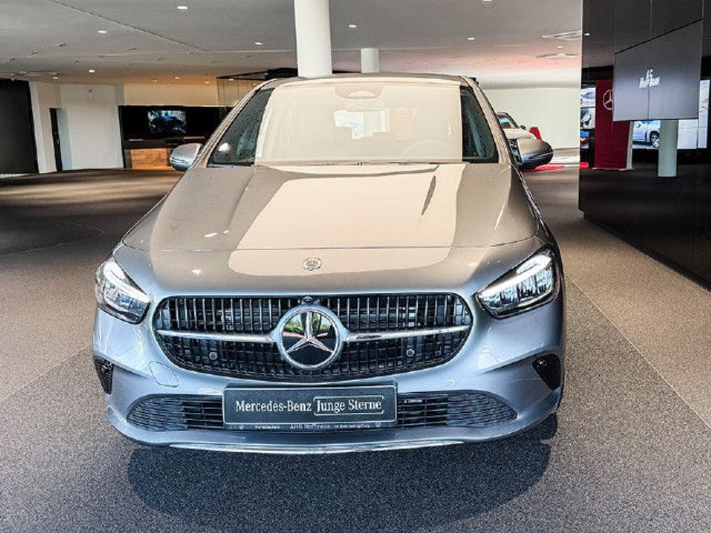 Mercedes-Benz B-Klasse B 220 4MATIC Sedan