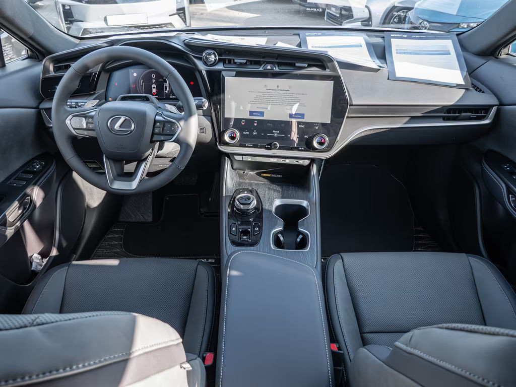 Lexus RZ