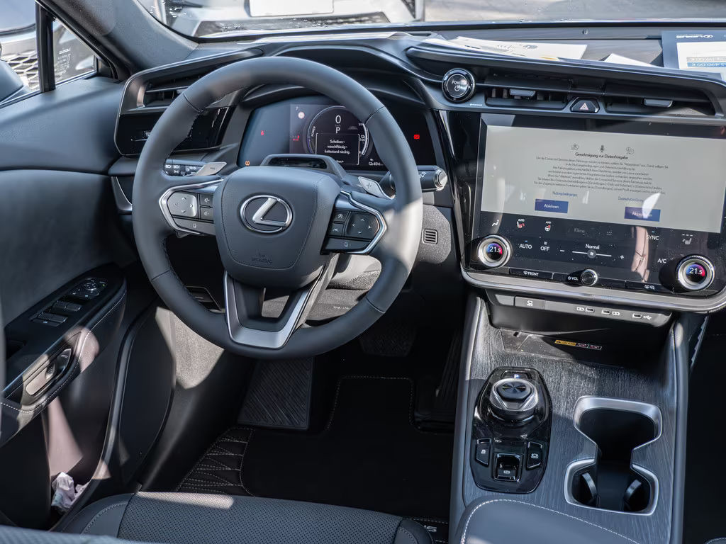 Lexus RZ