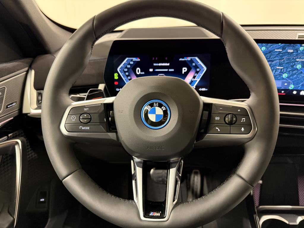 BMW iX1