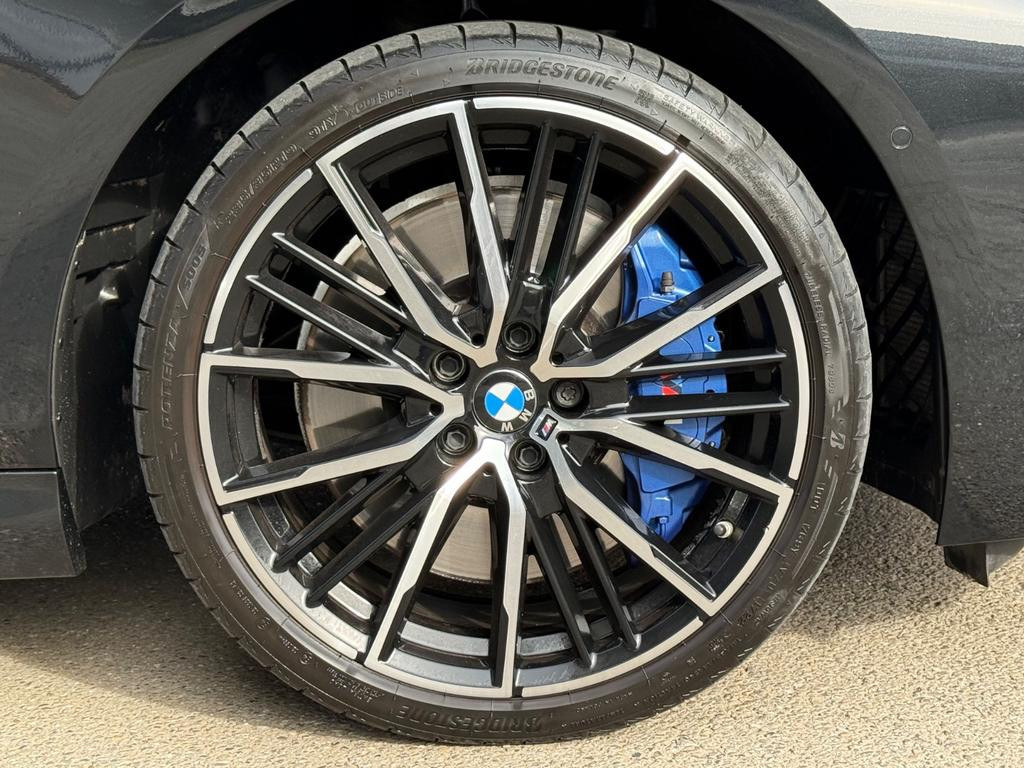 BMW M235