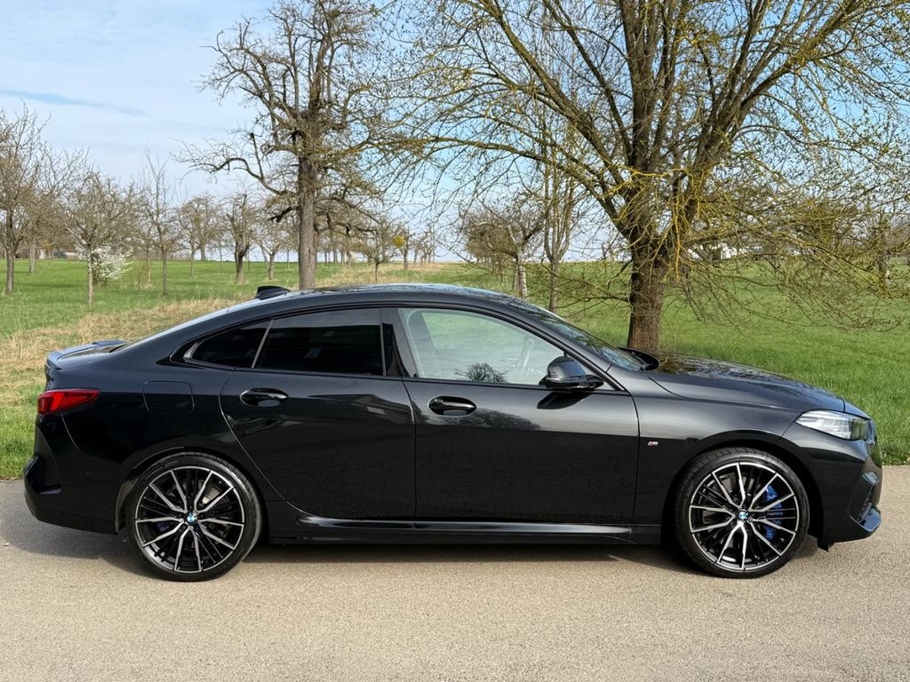 BMW M235