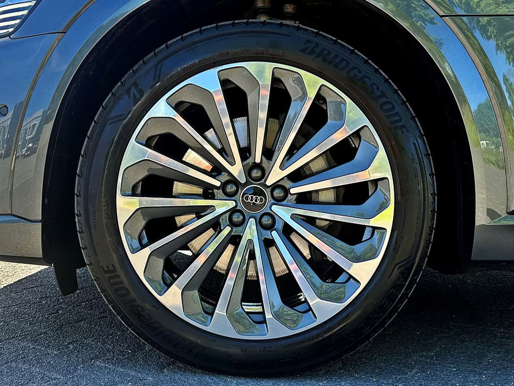 Audi Q8 e-tron