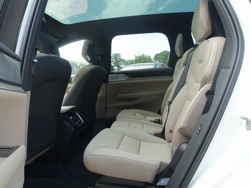 Volvo EX90