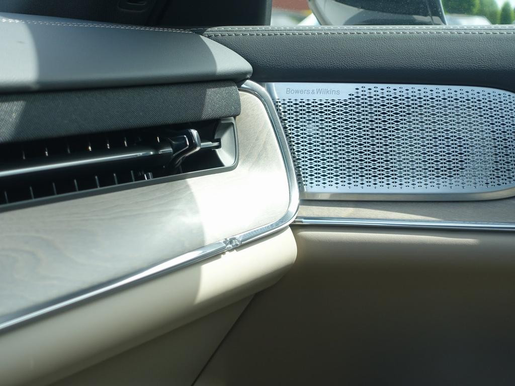 Volvo EX90