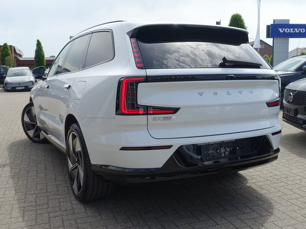 Volvo EX90