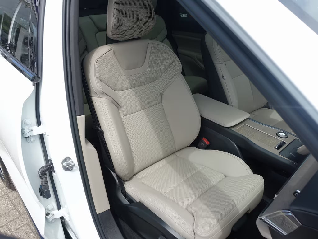 Volvo EX90