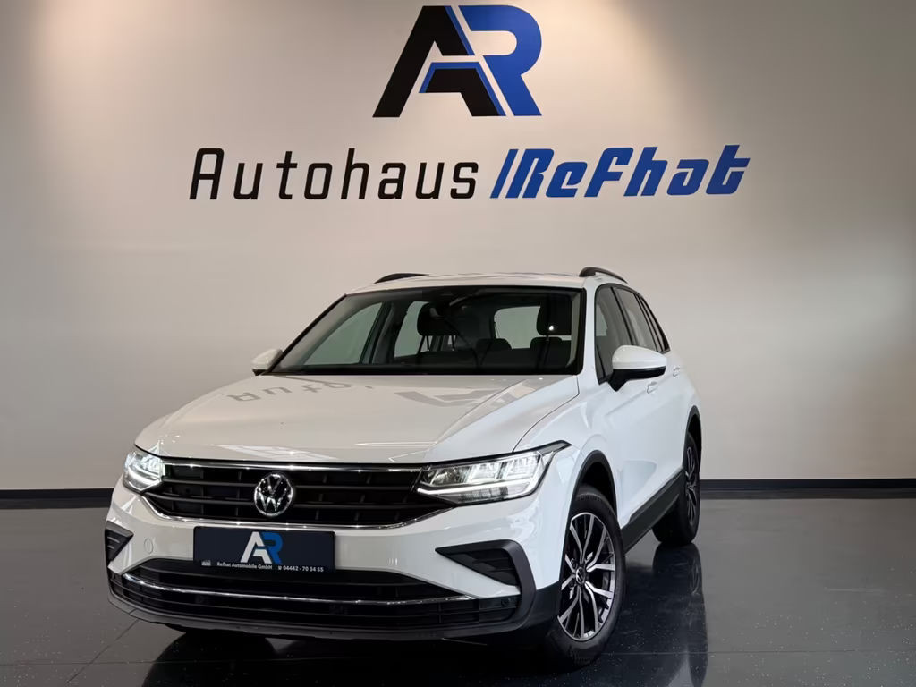 Volkswagen Tiguan 1.5TSI *LED*MOPF*SHZ*PDC*NAVI*1-HAND