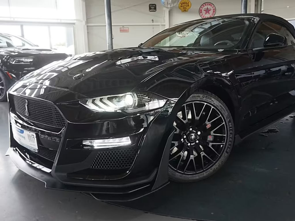 Ford Mustang Convertible GT 5.0 V8