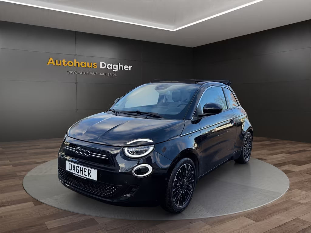 Fiat 500e Italy Display große Batterie