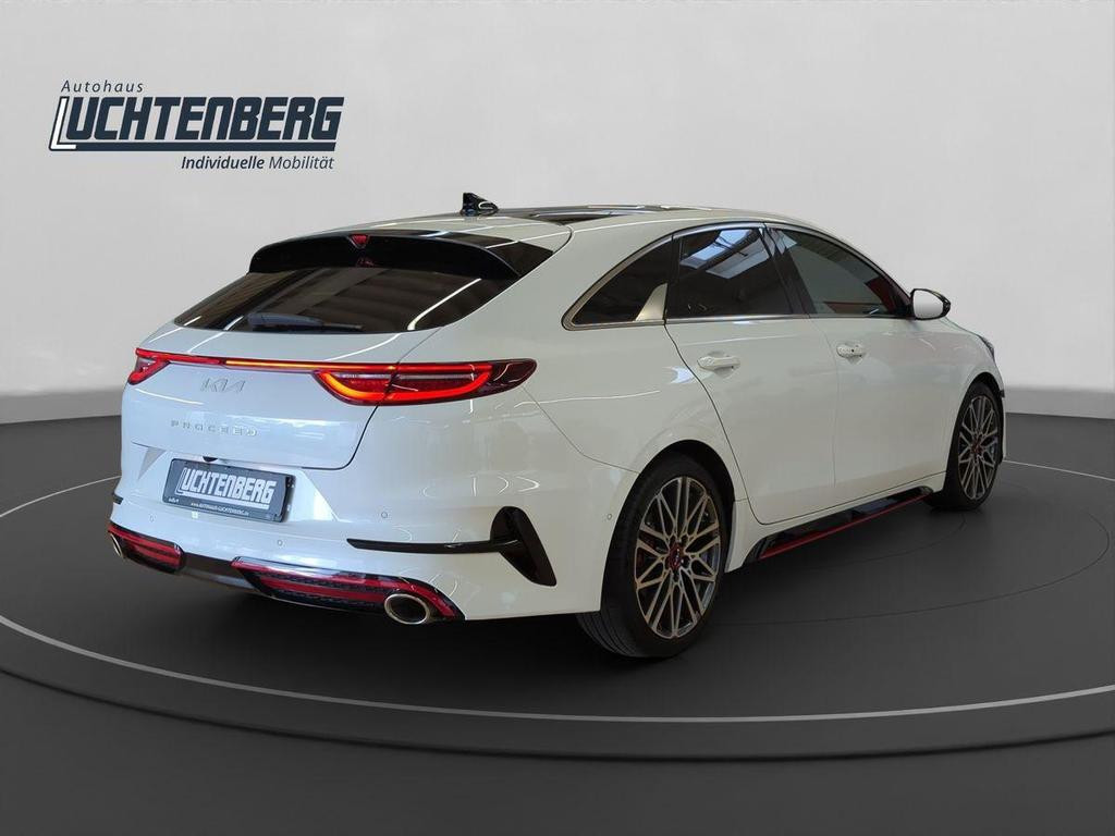 Kia ProCeed