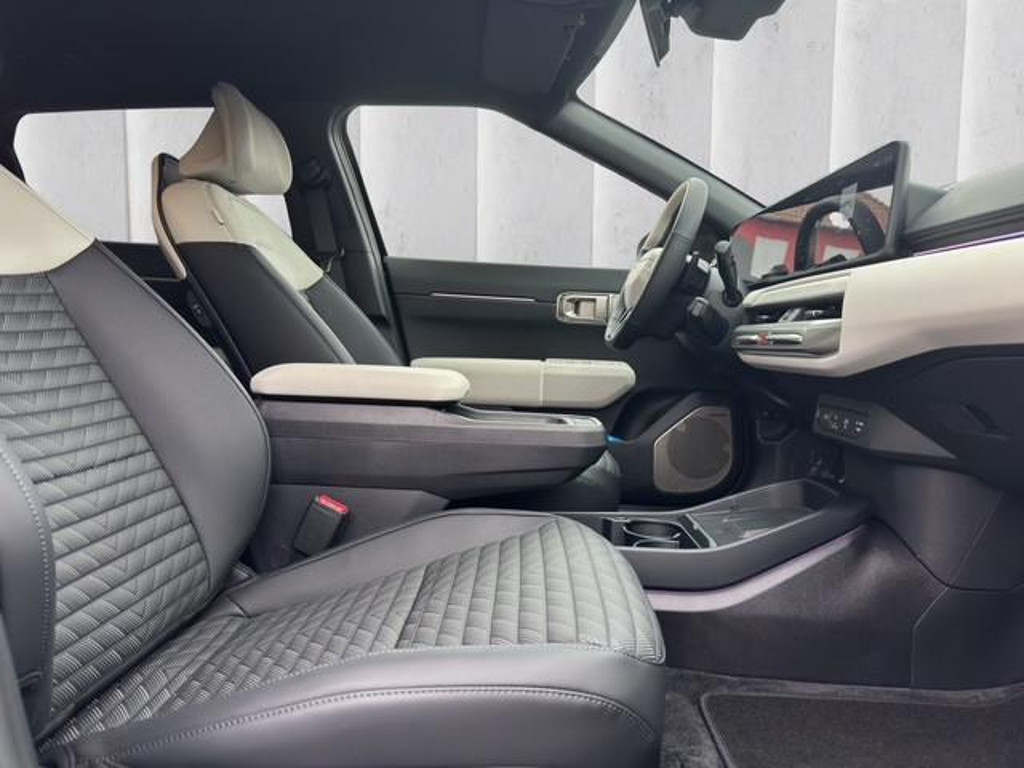Kia EV4