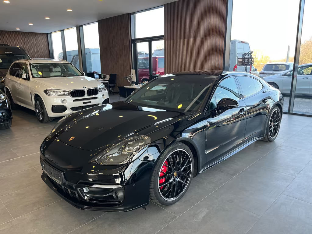 Porsche Panamera E-Hybrid S 4