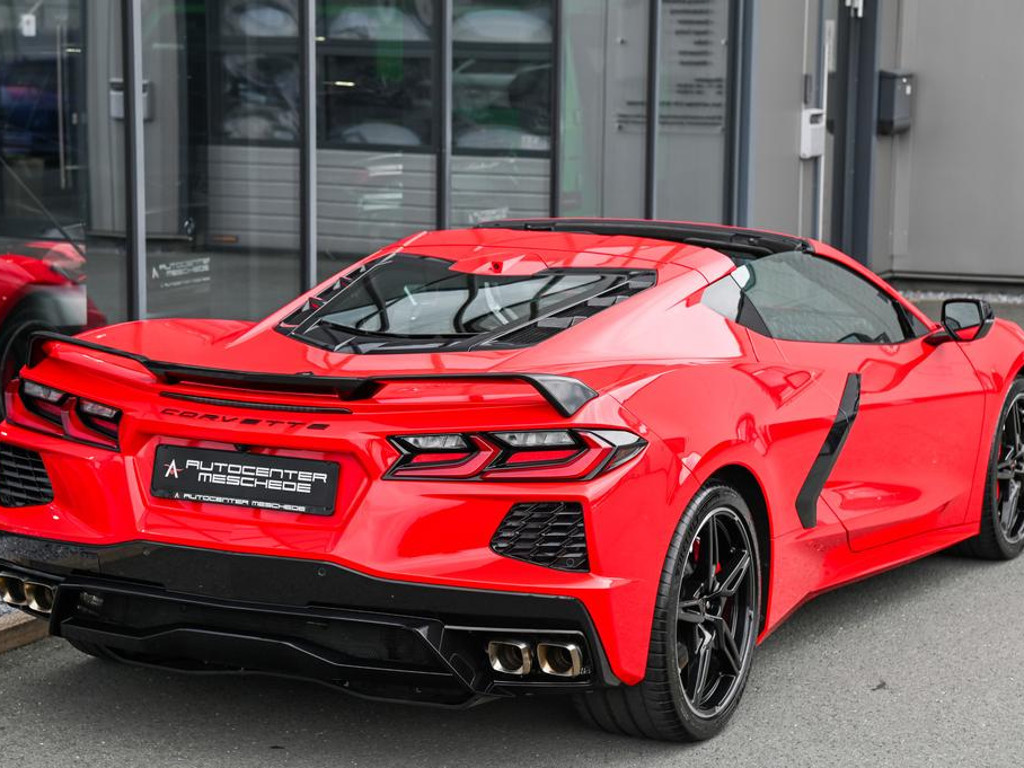 Corvette C8