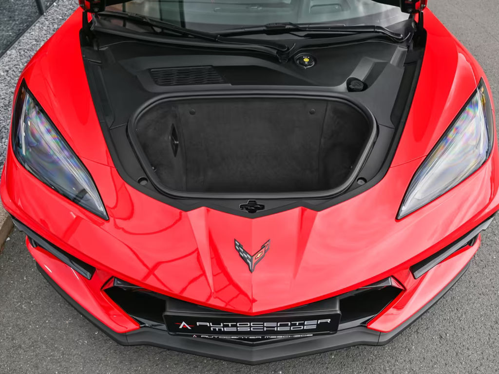 Corvette C8