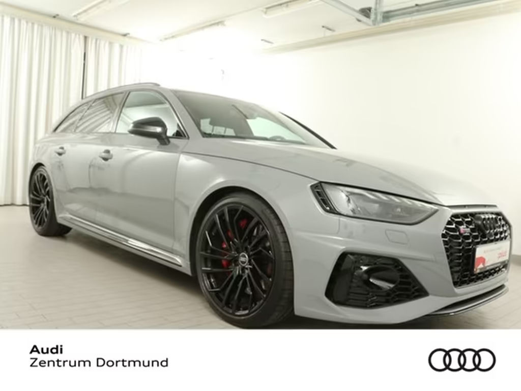 Audi RS4 Avant Quattro