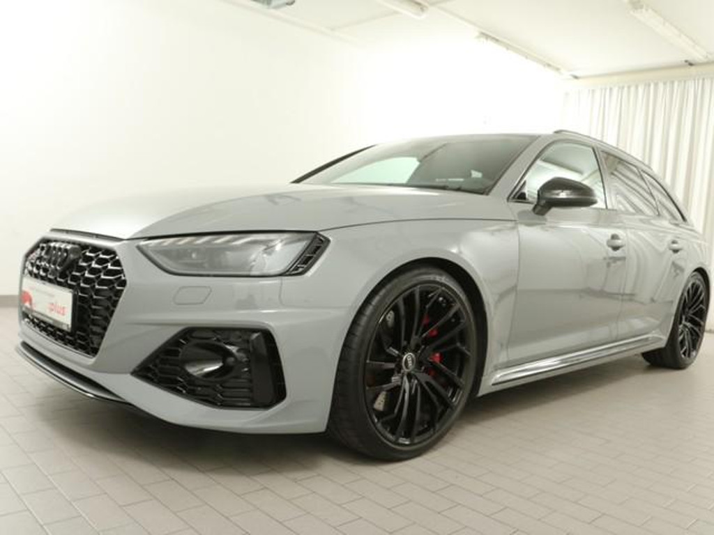 Audi RS4