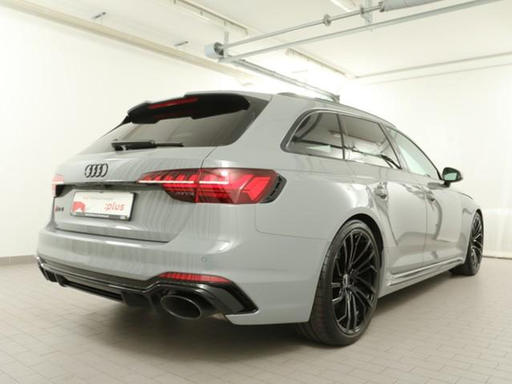 Audi RS4