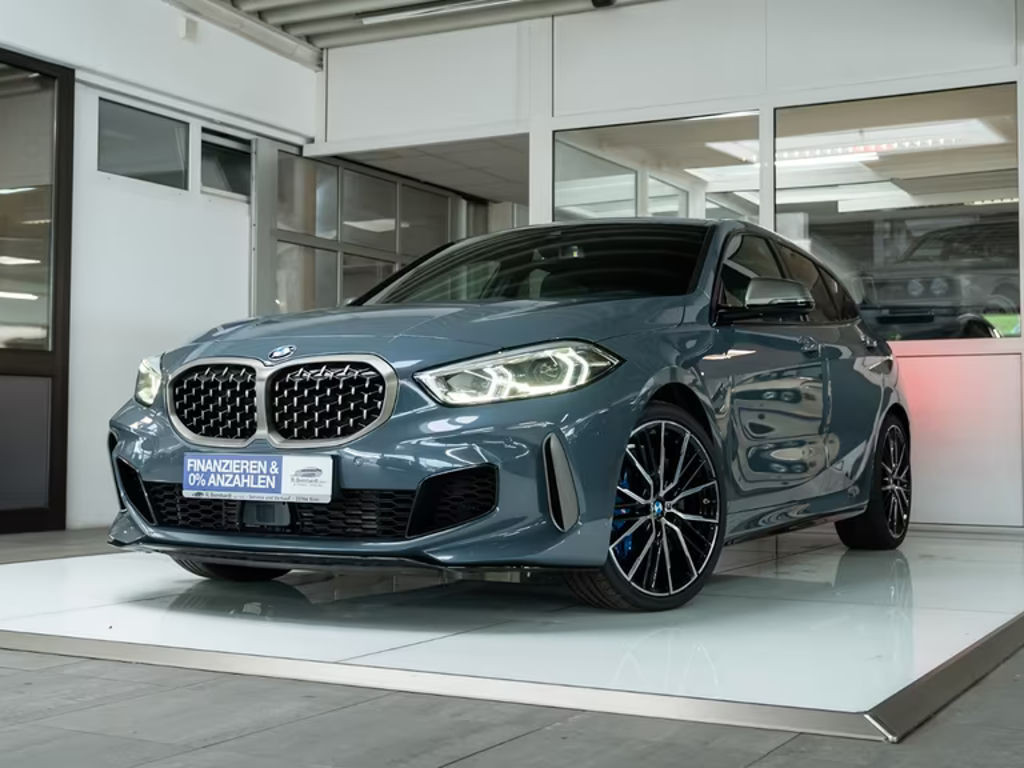 BMW 1 Serie 135 xDrive Sedan 135i