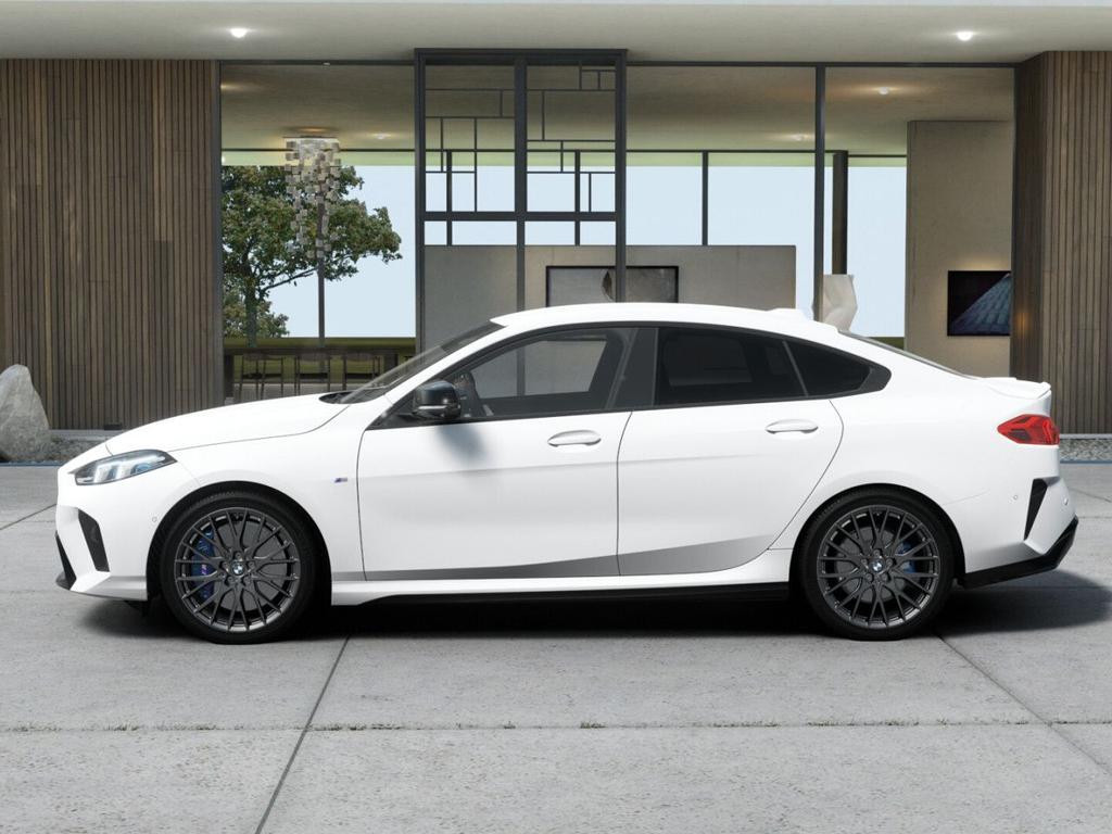 BMW M235