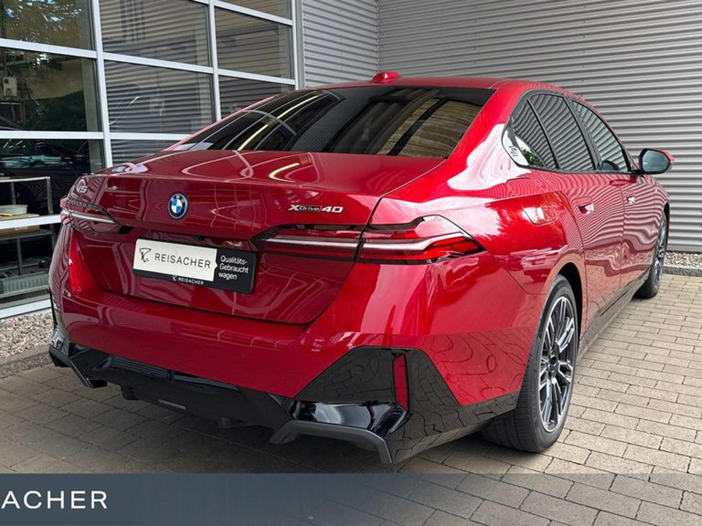 BMW i5