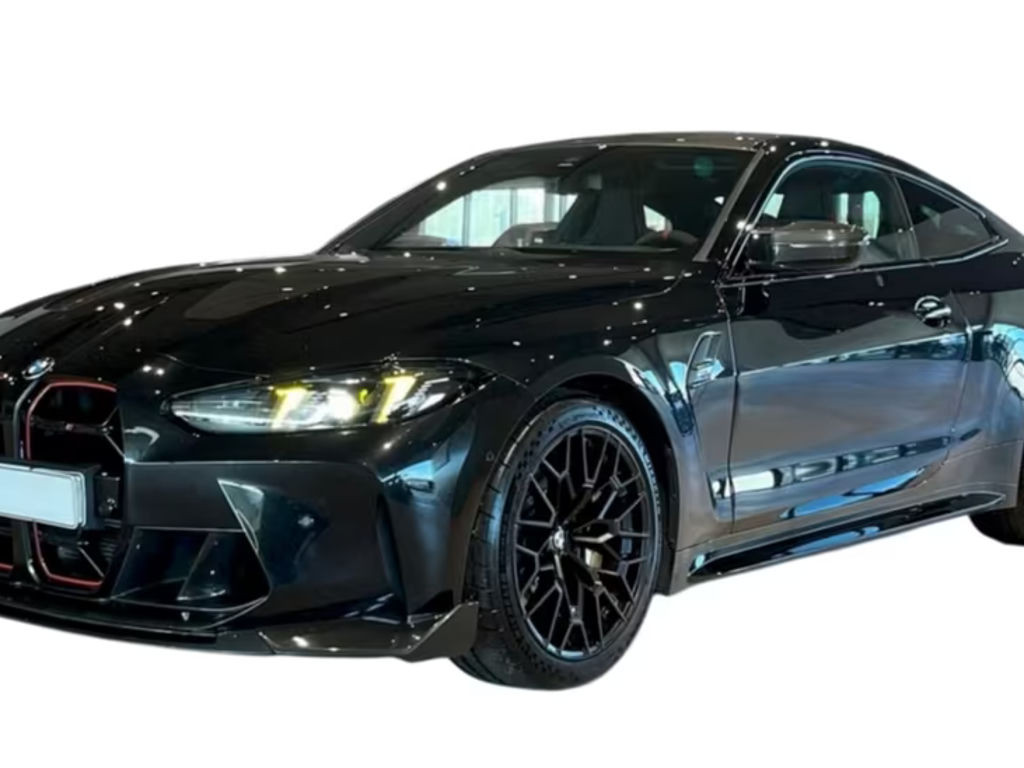 BMW M4 CS