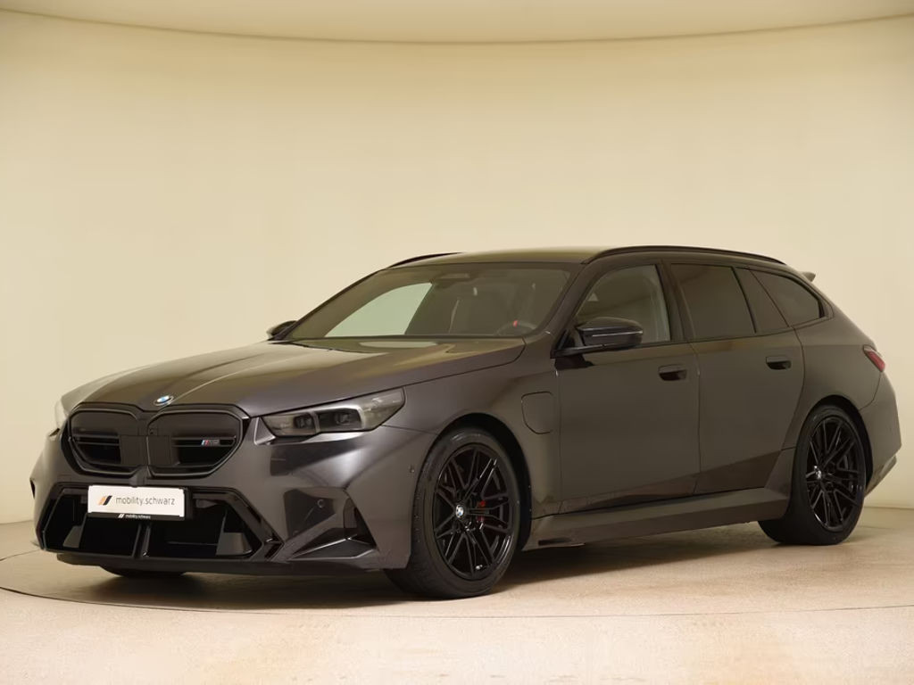 BMW M5 xDrive