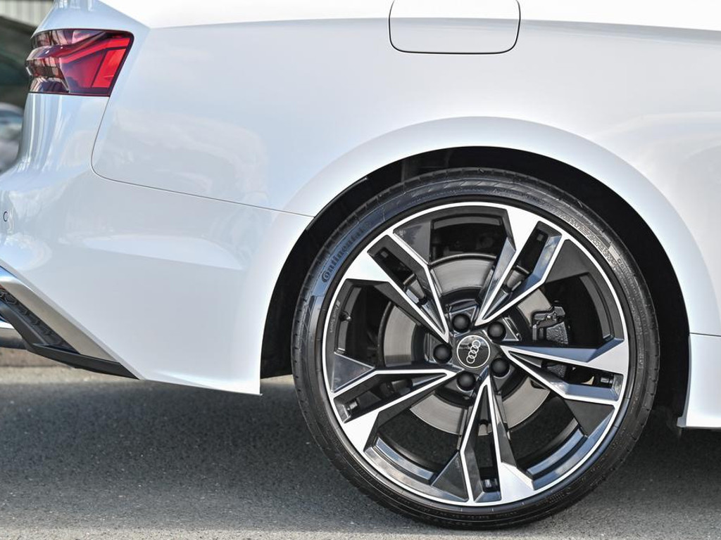 Audi S5