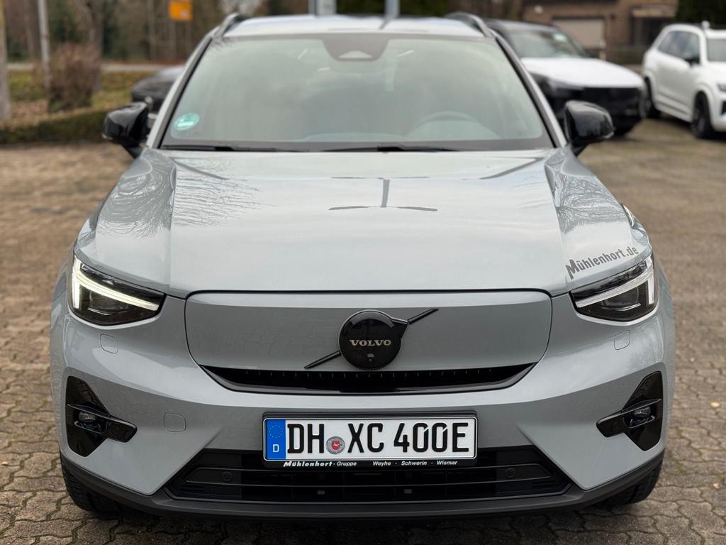 Volvo EX40