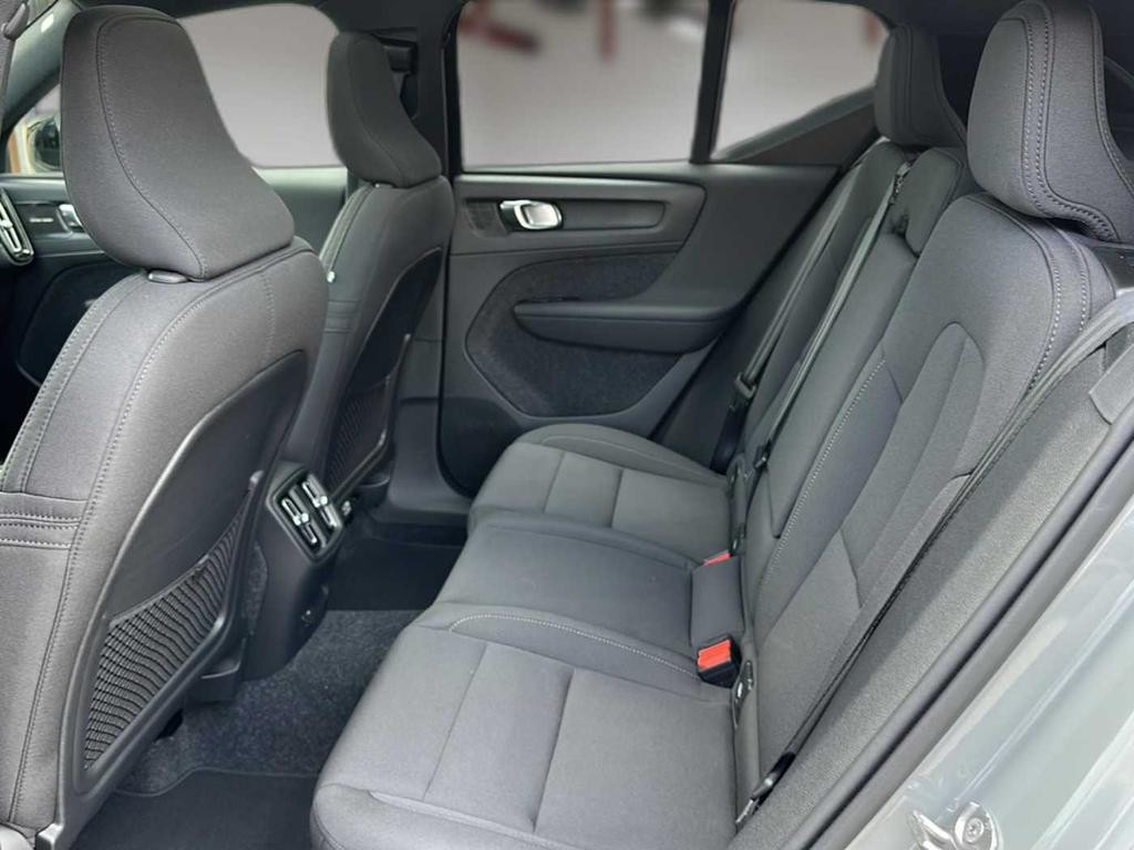 Volvo EX40