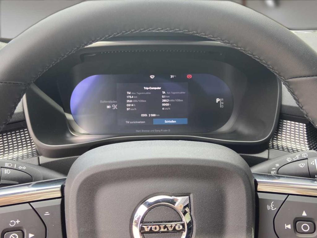 Volvo EX40