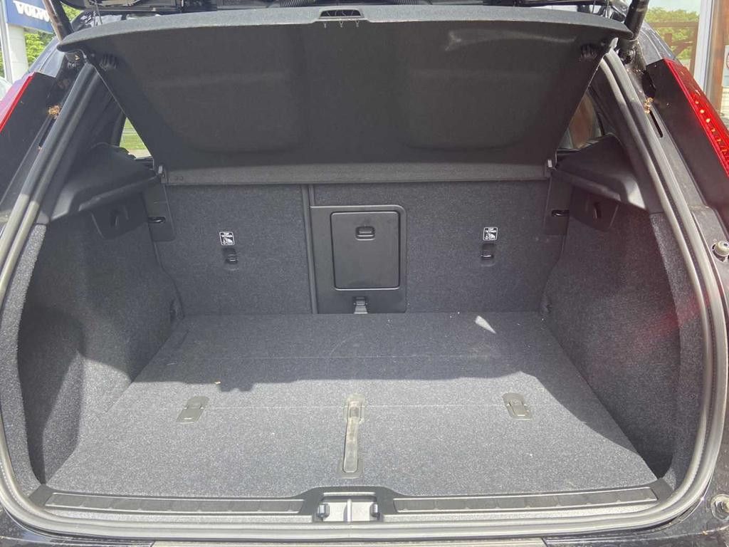 Volvo EX40