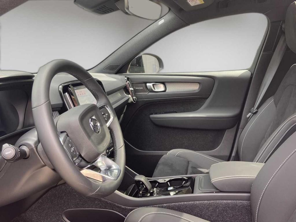 Volvo EX40