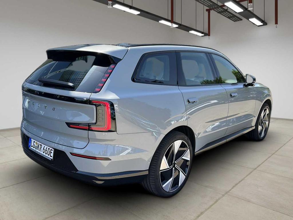 Volvo EX90