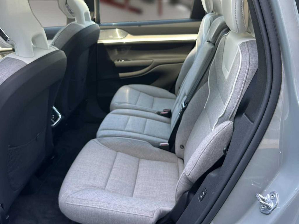 Volvo EX90
