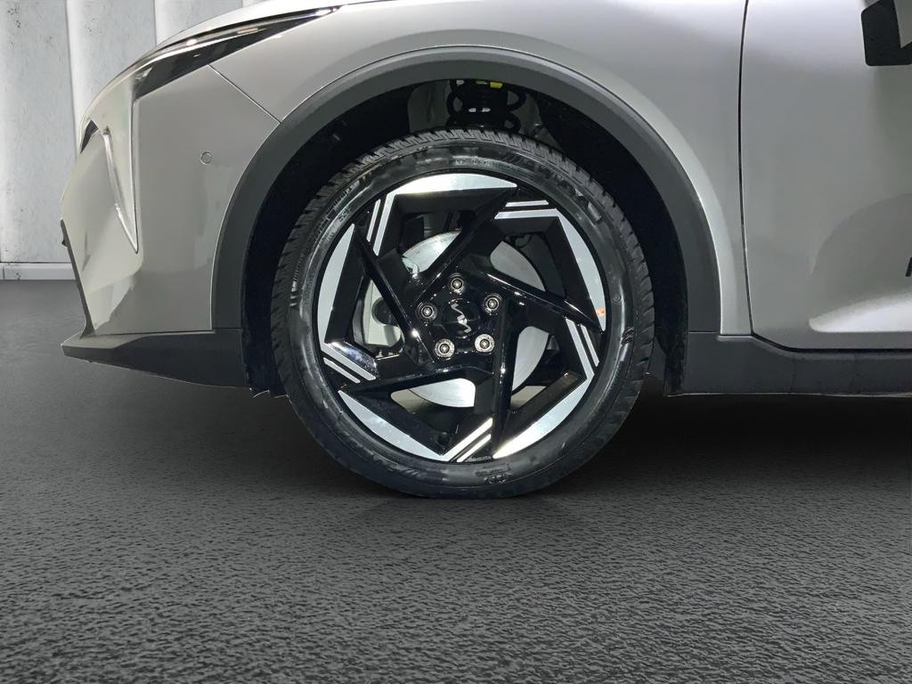 Kia K4
