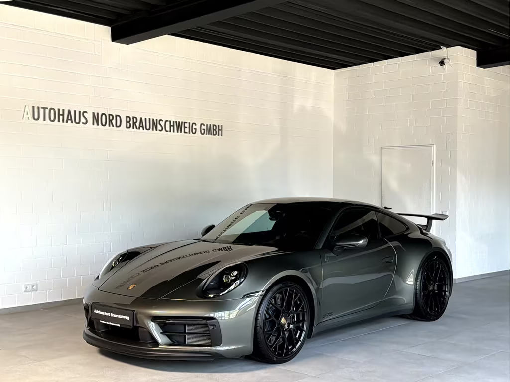 Porsche 911 GTS Carrera