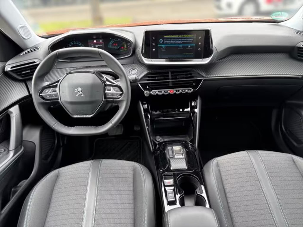 Peugeot e-2008