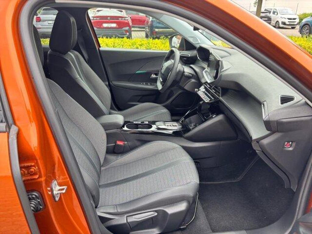 Peugeot e-2008