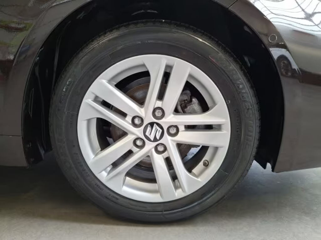Suzuki Swace