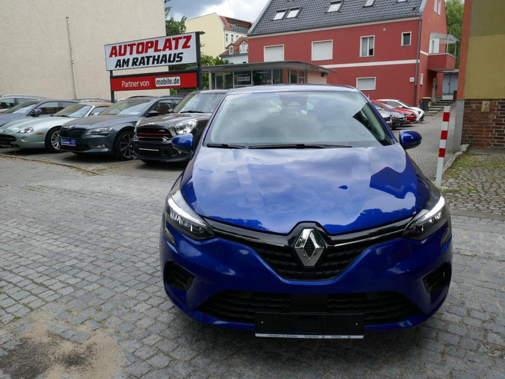 Renault Clio Zen E-Tech