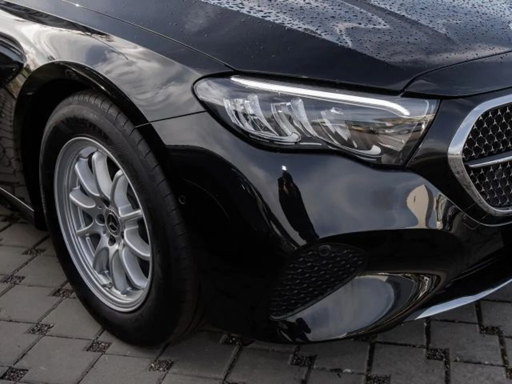 Mercedes-Benz E-Klasse E 220 AVANTGARDE Estate E 220 d
