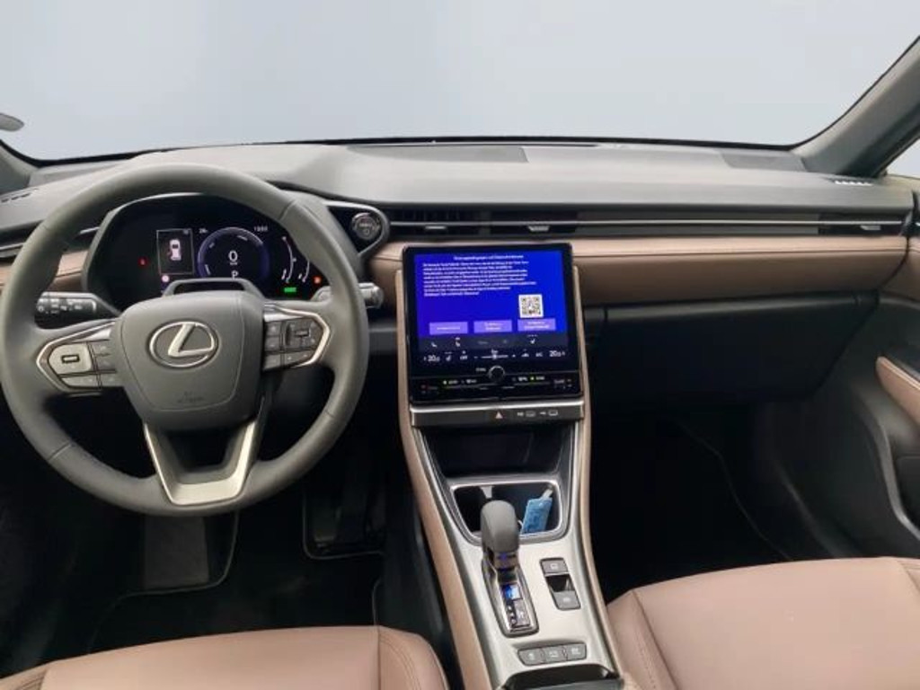 Lexus LBX