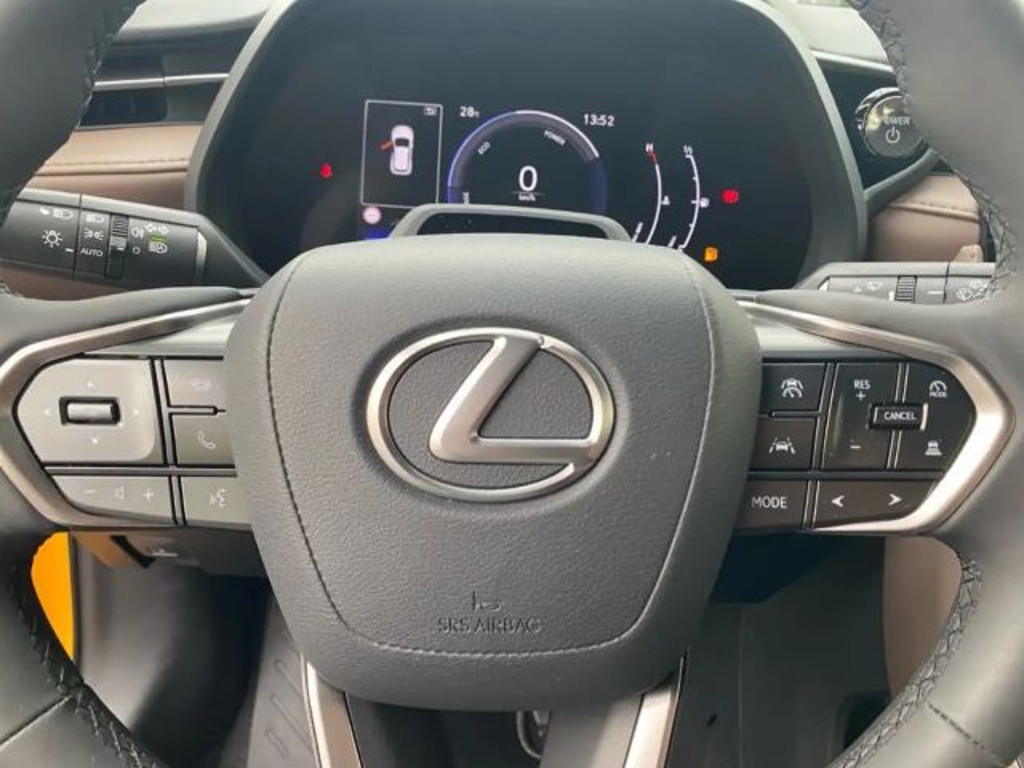 Lexus LBX