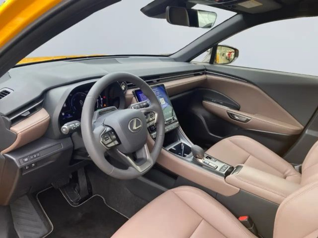 Lexus LBX