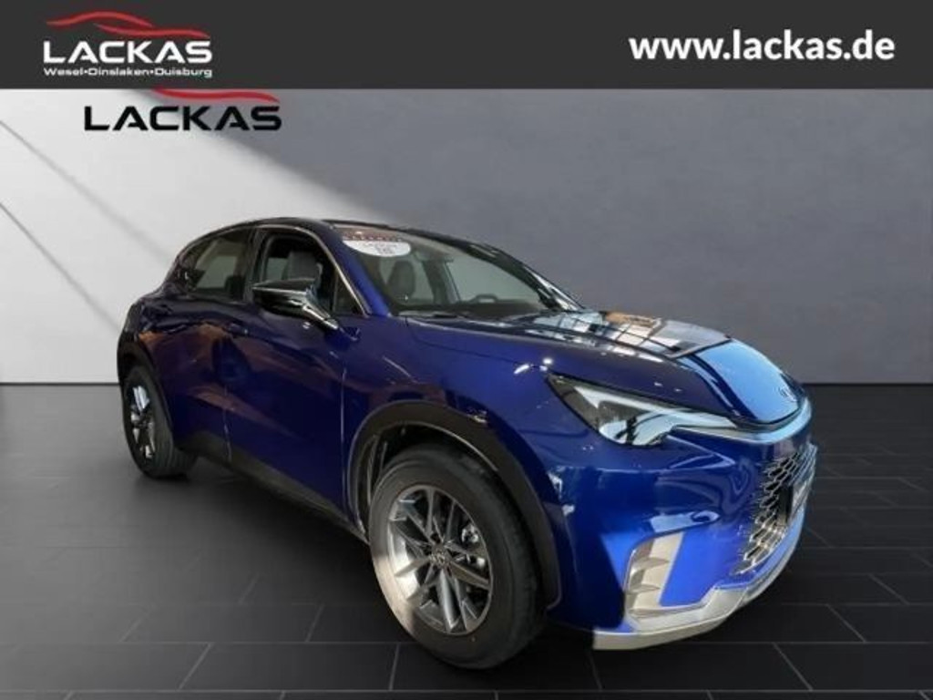Lexus LBX