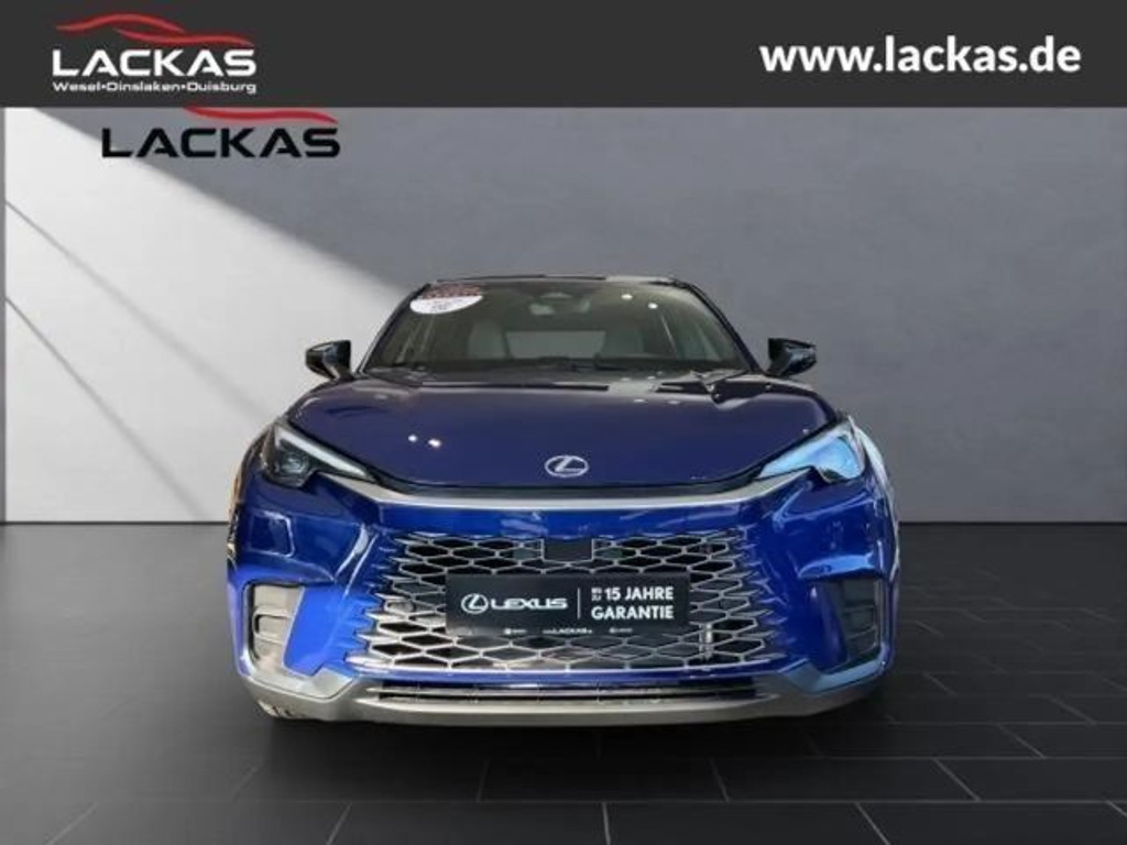 Lexus LBX