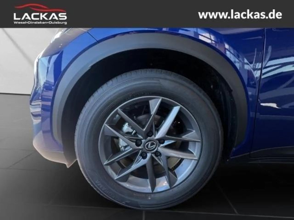 Lexus LBX